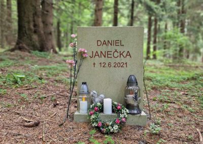 pomnik_dana_janecky_02_ah